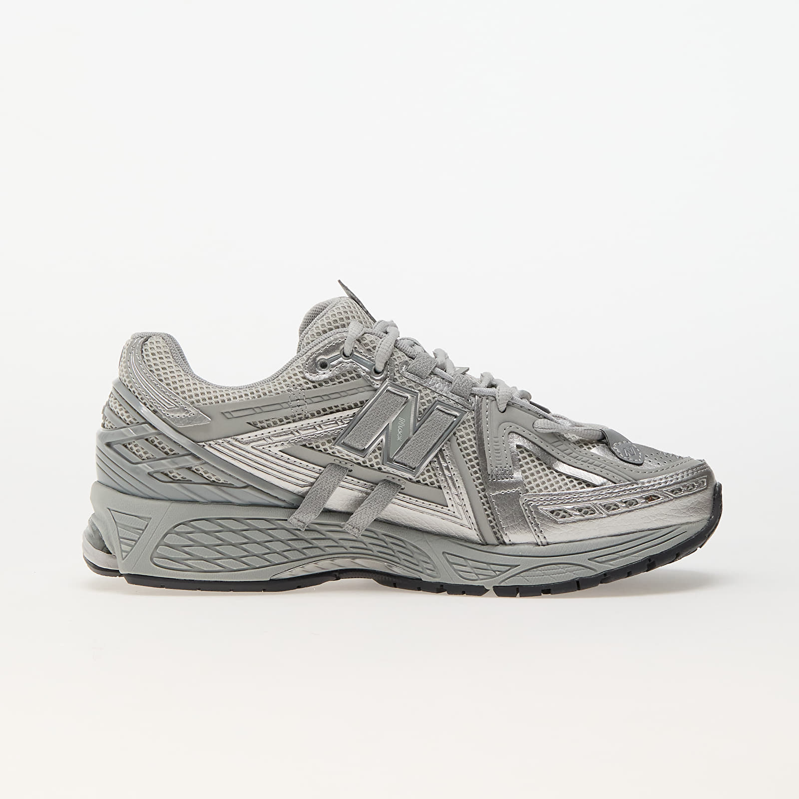 1906A New Balance Grey metalic 2025