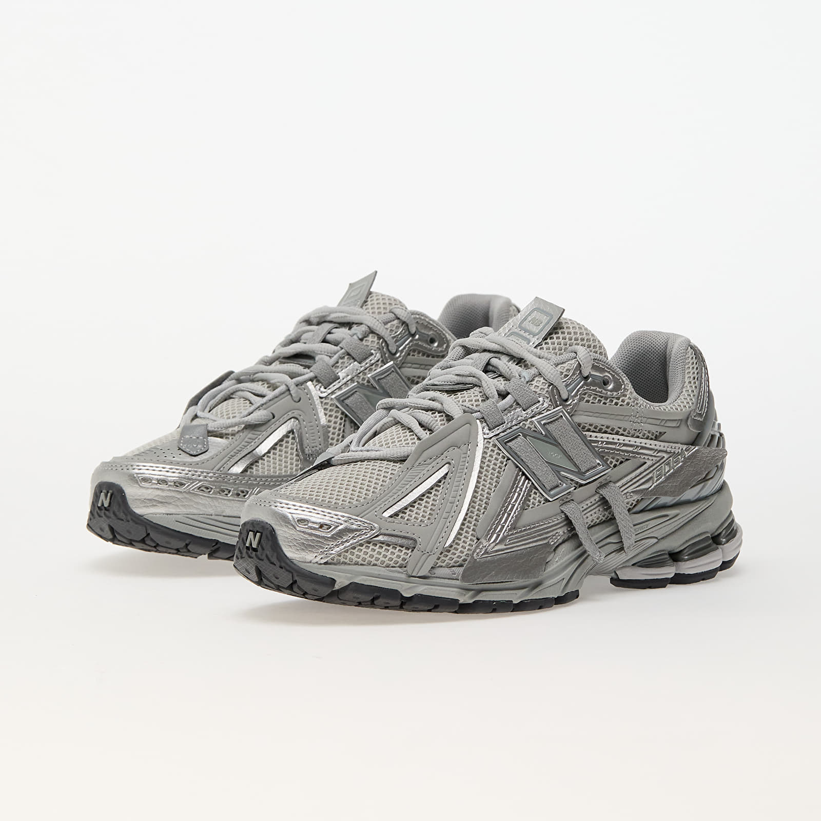 1906A New Balance Grey metalic 2025