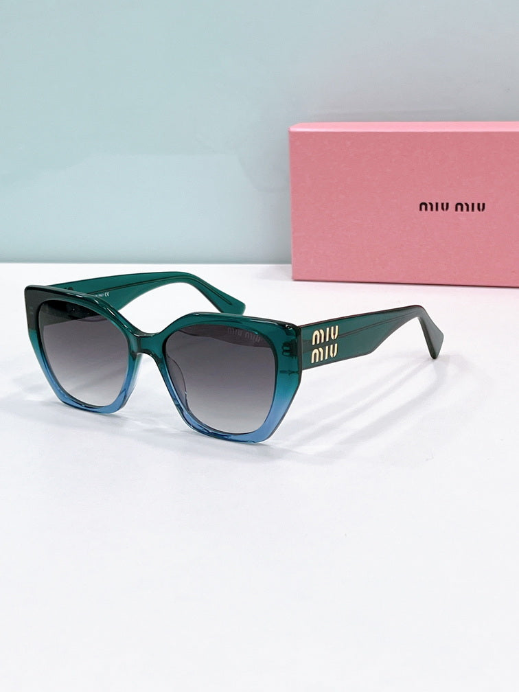 Sunglasses Miu miu 16