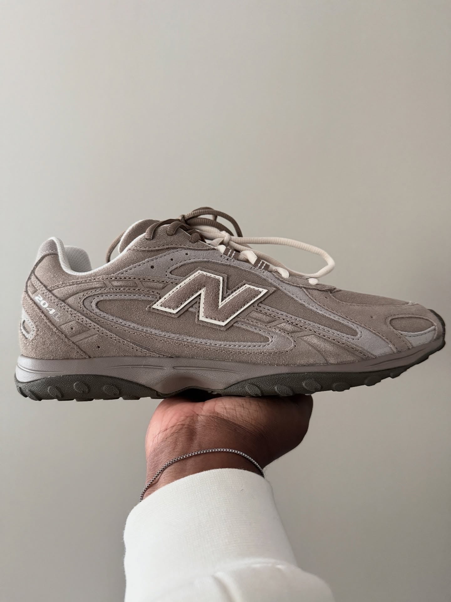 New Balance 204L