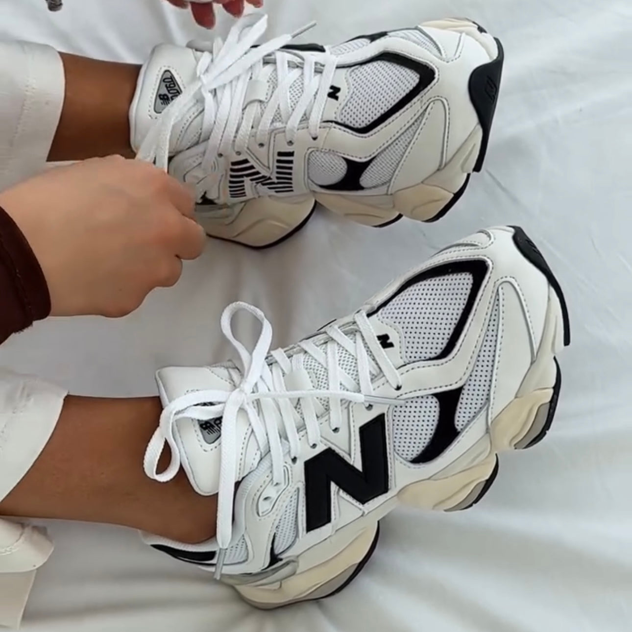 9060 New Balance White 2025