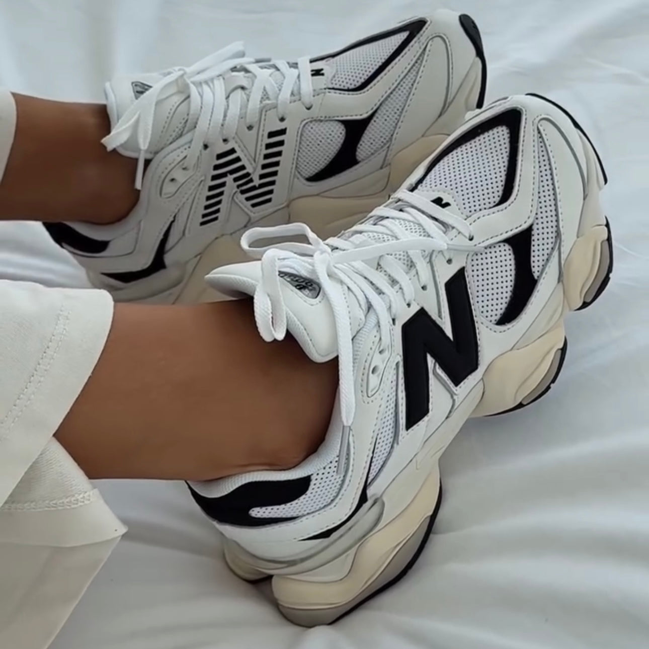 9060 New Balance White 2025
