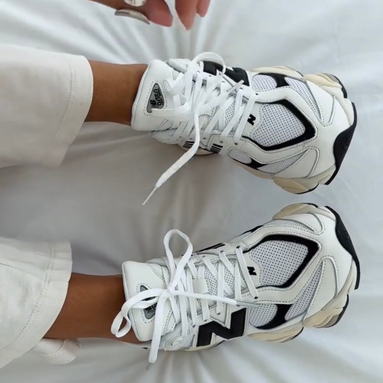 9060 New Balance White 2025