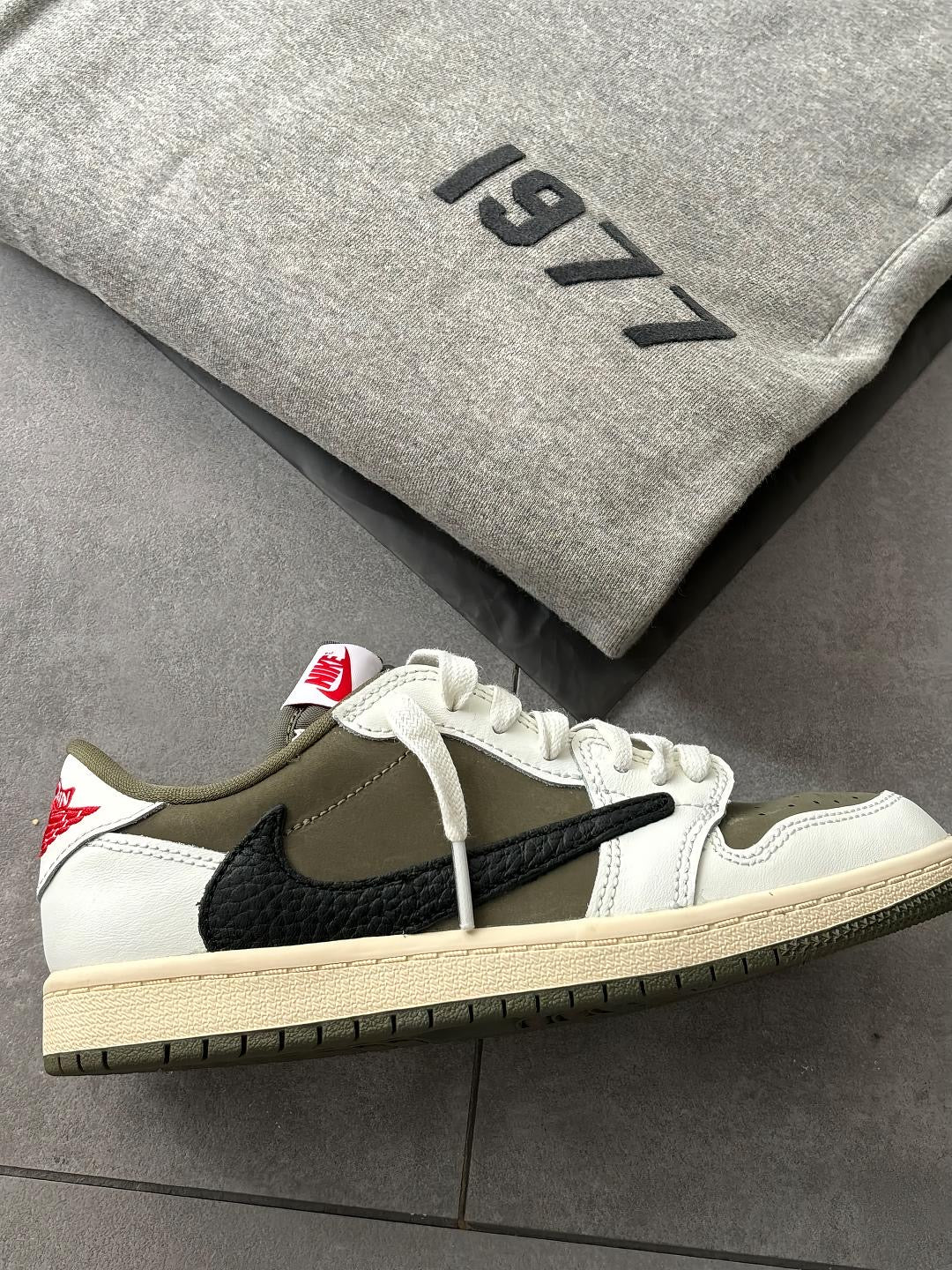 Jordan 1 low Travis Scott Medium Olive