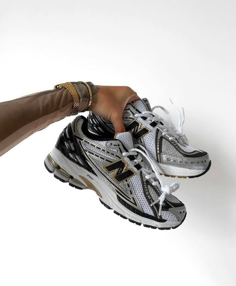 1906R New Balance / Metallic silver - Metallic Gold