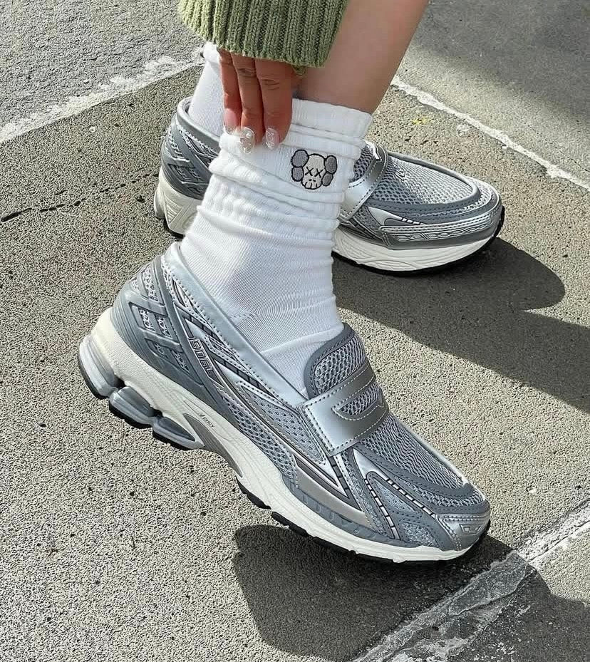 1906a New Balance Inkwell Sea Salt