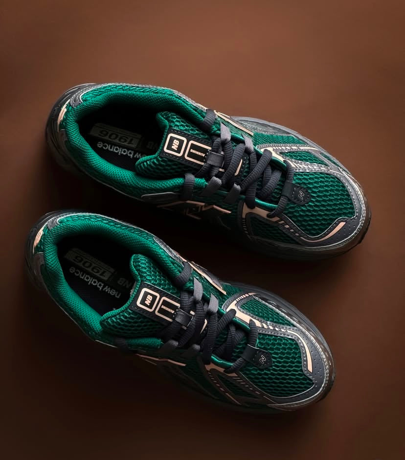 1906a New Balance Inkwell Sea Salt