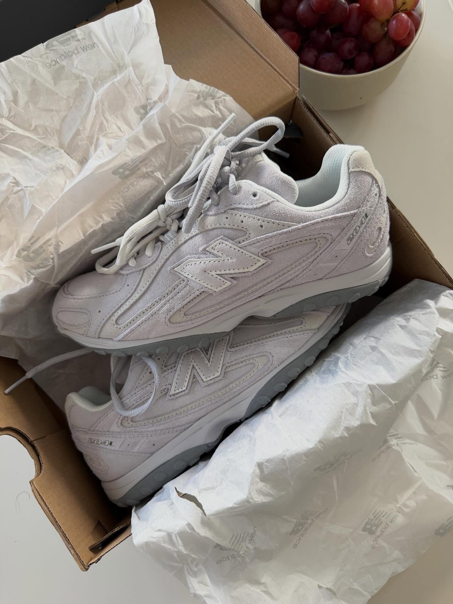 New Balance 204L Grey