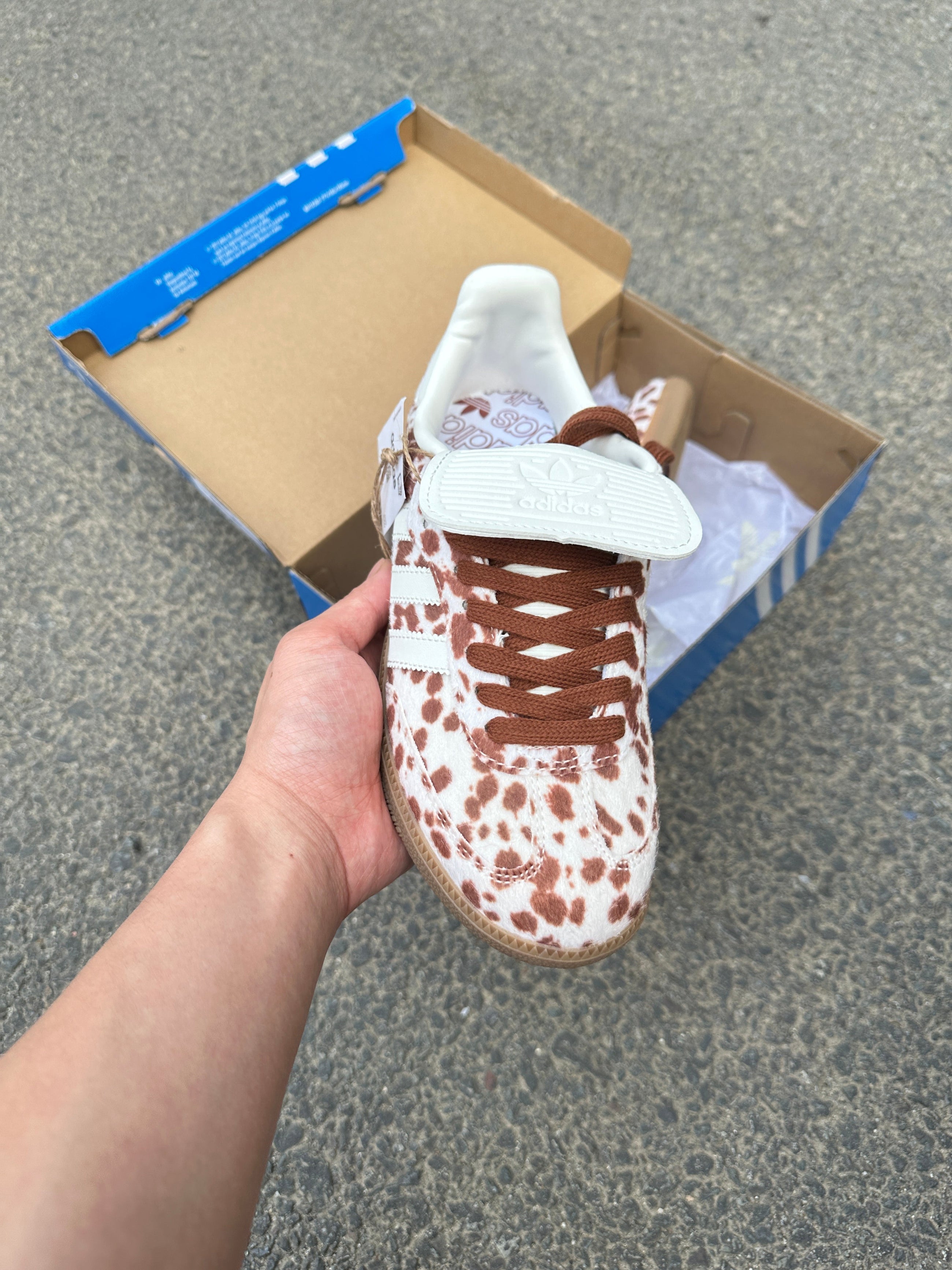 Adidas Samba exclu Byiara 2025 matière peau de vache