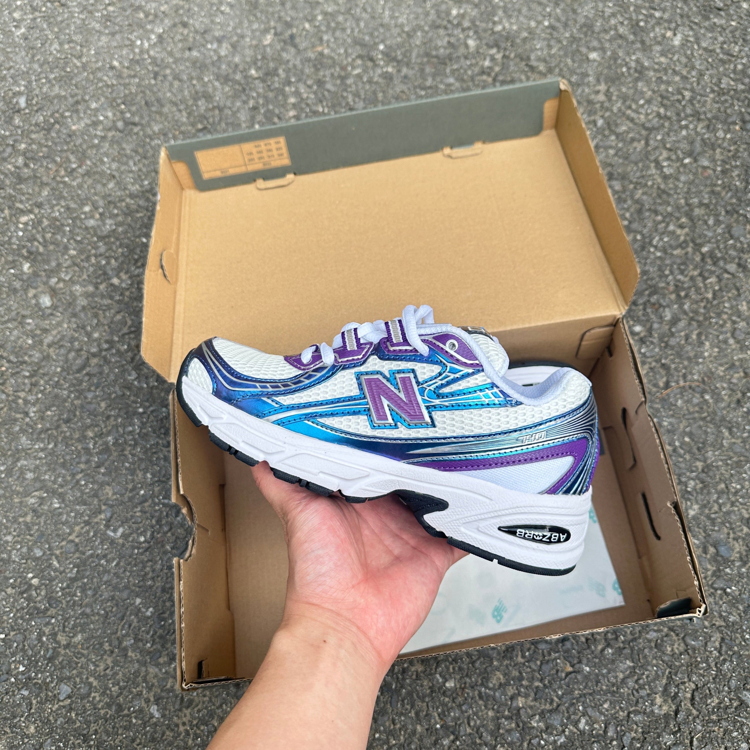 New Balance 740 violet