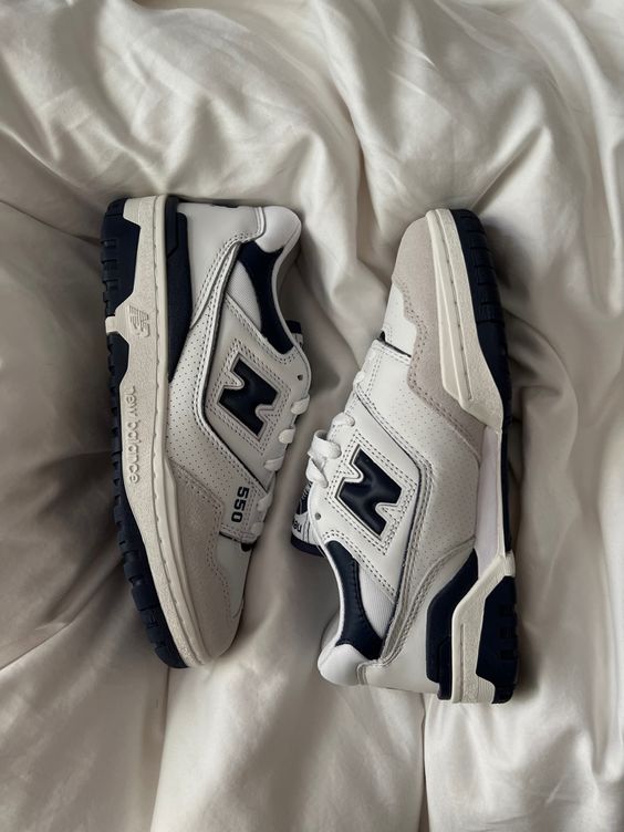 New Balance 550 Sea Salt Black