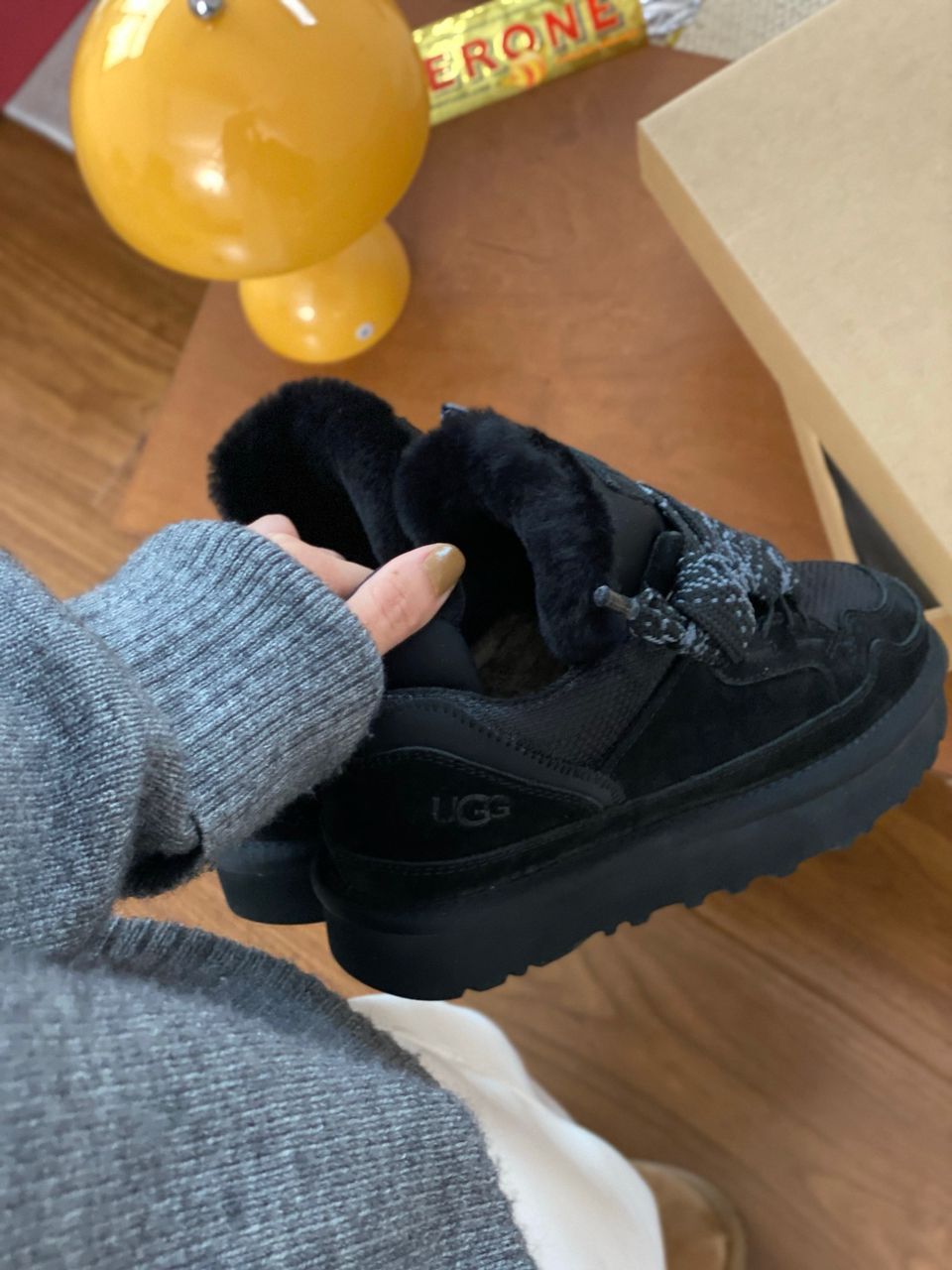 UGG lowmel Black