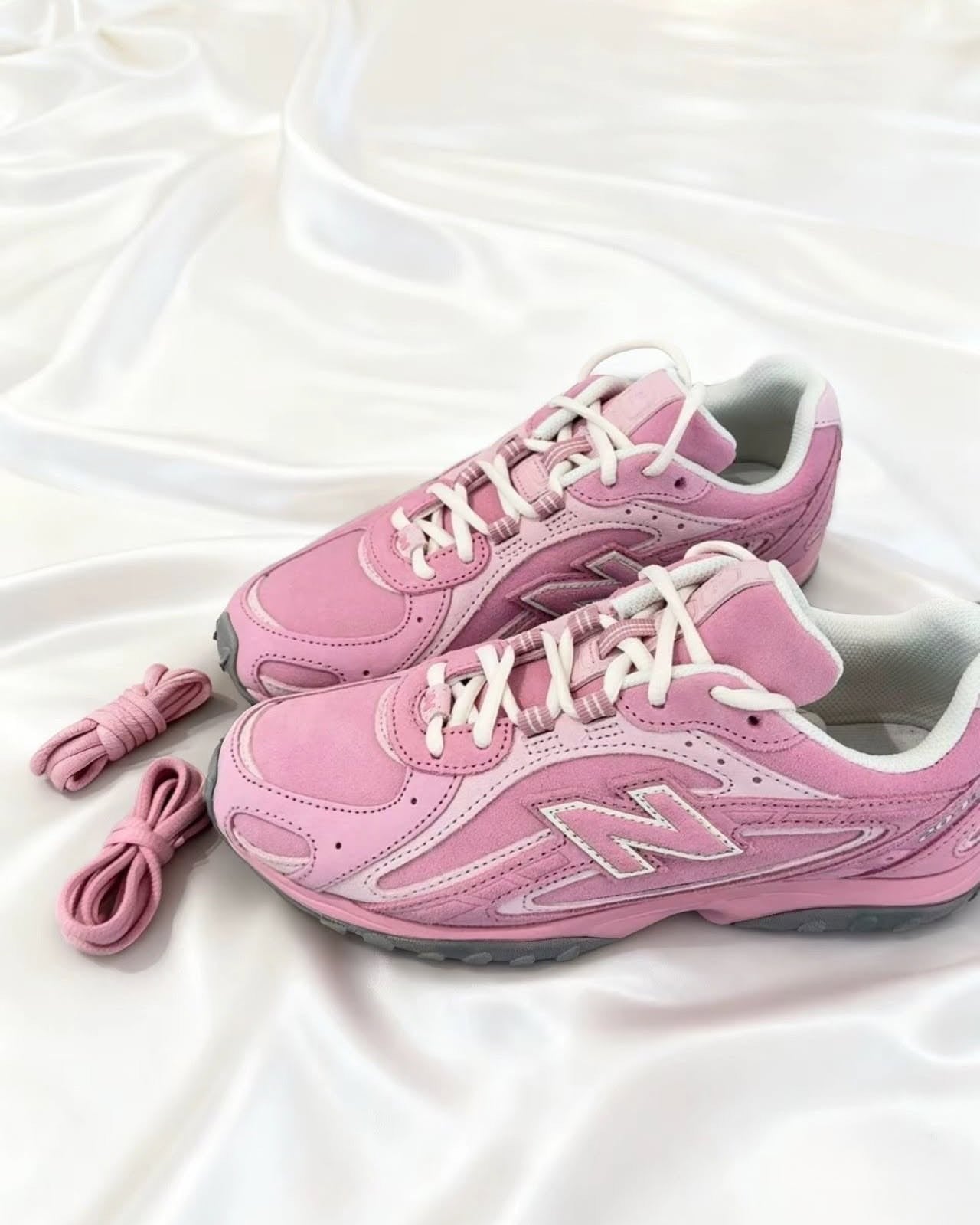 New Balance 204L Pink