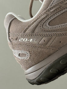 New Balance 204L