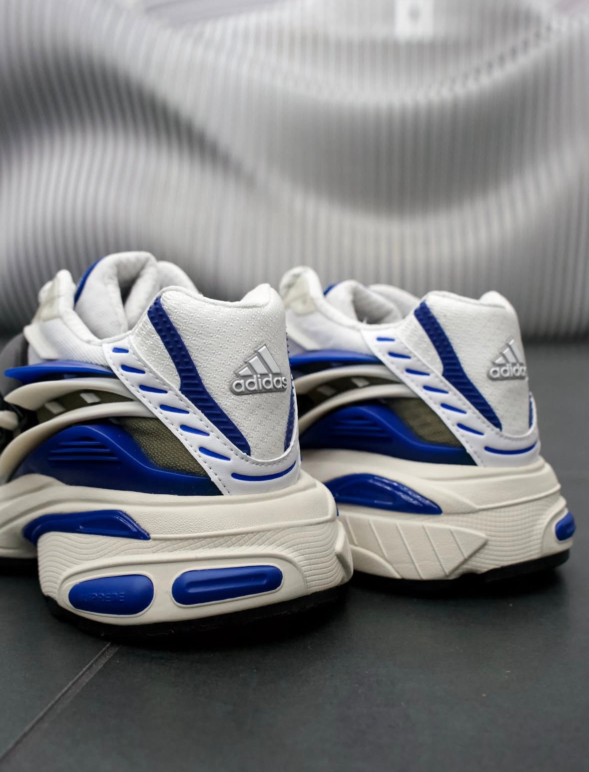 Adidas Adistar Jellyfish Pharrell Williams BLEU ROI