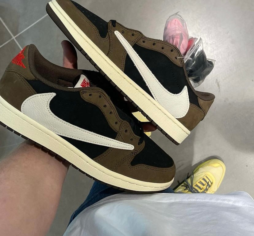 Air Jordan 1 Low Travis Scott