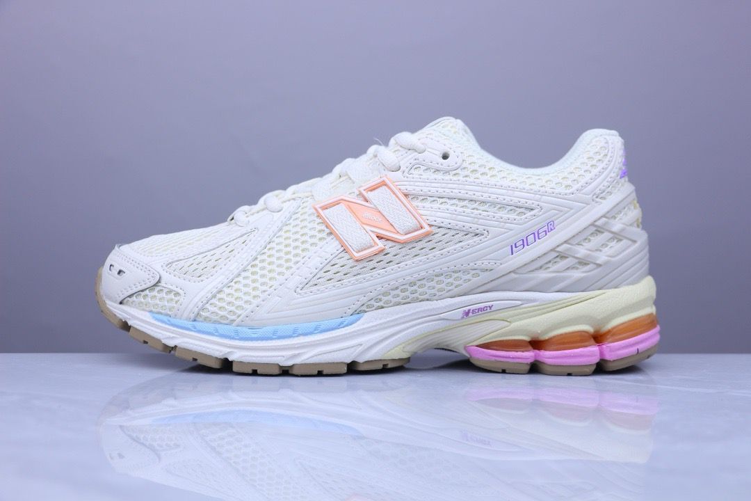 New Balance 1906R Sea Salt/Pink S