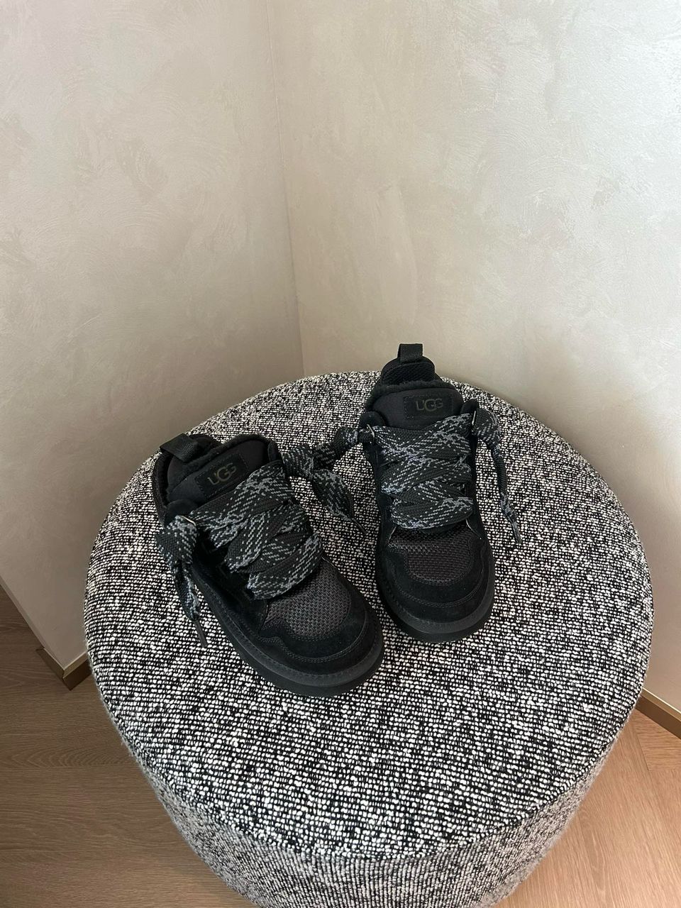 UGG Lowmel Noir