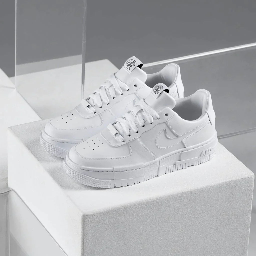 AIR FORCE 1 LOW PIXEL WHITE