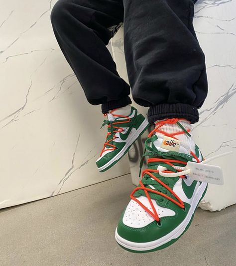 DUNK LOW OFF-WHITE PINE GREEN