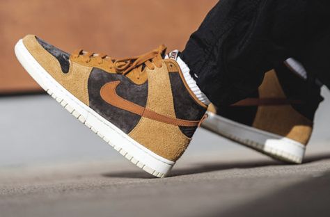 DUNK HIGH PRM DARK RUSSET