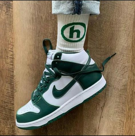 DUNK HIGH SPARTAN GREEN | By-Olana