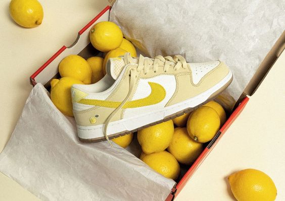 DUNK LOW LEMONADE