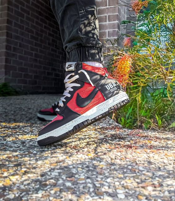 DUNK HIGH 1985 UNDERCOVER GYM RED