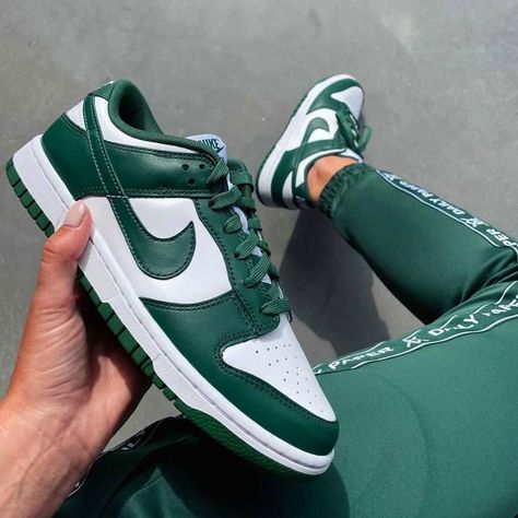 DUNK LOW SPARTAN GREEN