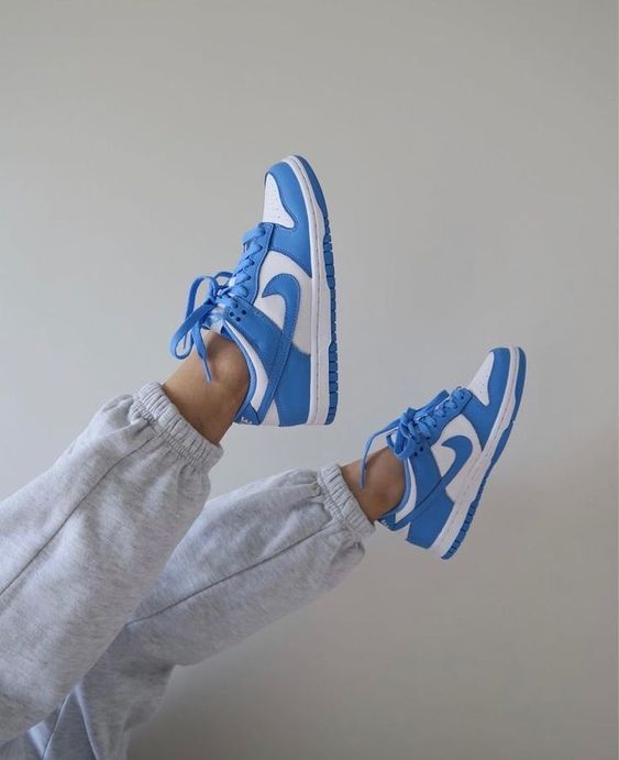 DUNK LOW UNC