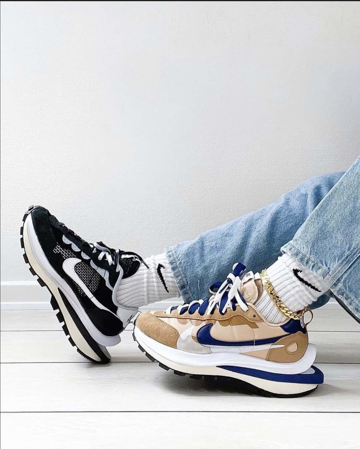 nike x sacai vaporwaffle tan navy