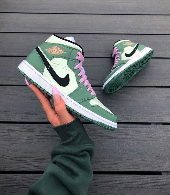 AIR JORDAN 1 MID DUTCH GREEN