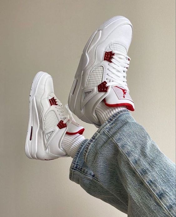 AIR JORDAN 4 RETRO METALLIC RED