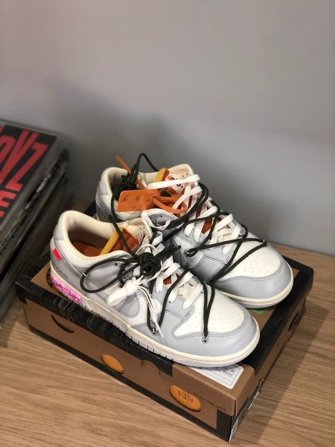 DUNK LOW OFF-WHITE LOT 22