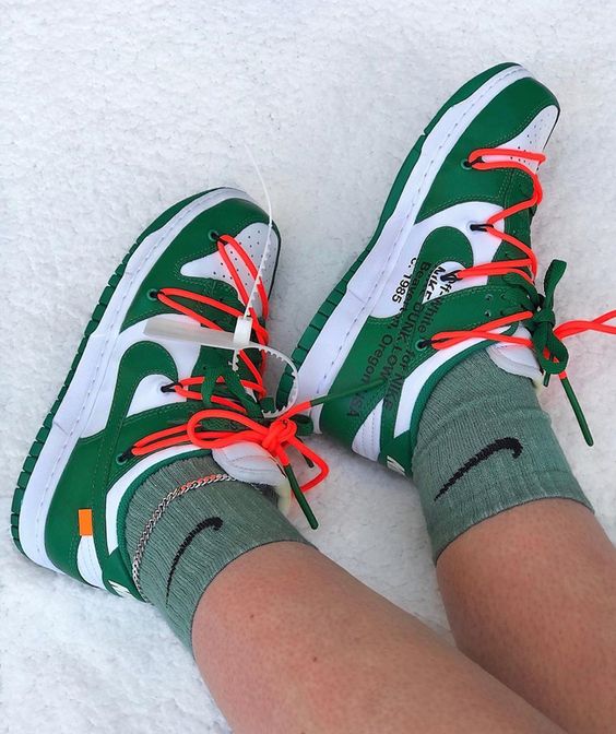 DUNK LOW OFF-WHITE PINE GREEN | By-Olana