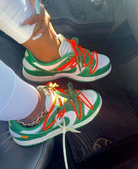 off white dunk green on feet