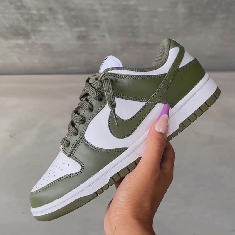 DUNK LOW MEDIUM OLIVE