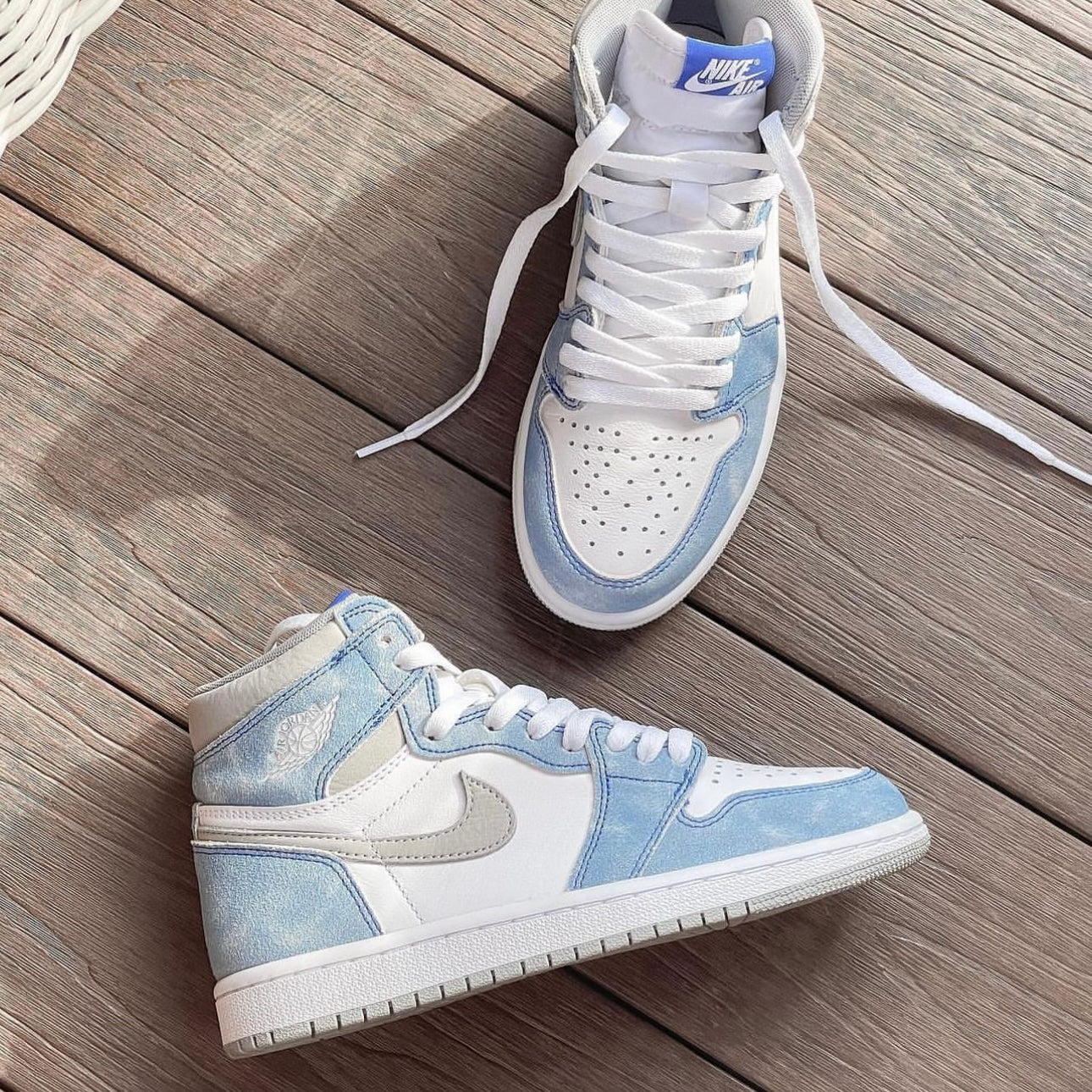 AIR JORDAN 1 RETRO HIGH OG HYPER ROYAL