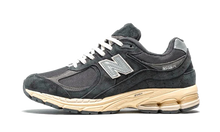 New Balance 2002R BLACK DARK GREY