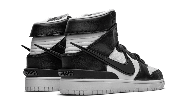 DUNK HIGH AMBUSH BLACK WHITE