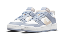 DUNK LOW DISRUPT SUMMIT WHITE GHOST