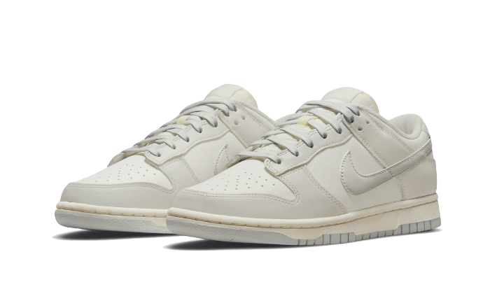 DUNK LOW LIGHT BONE