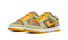 DUNK LOW DUSTY OLIVE