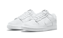 DUNK LOW TRIPLE WHITE (2021)