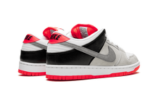 SB DUNK LOW INFRARED